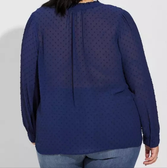 NWT Torrid Blue Chiffon Clip Dot Ruffle Neck Tie Front Top - Picture 10 of 11